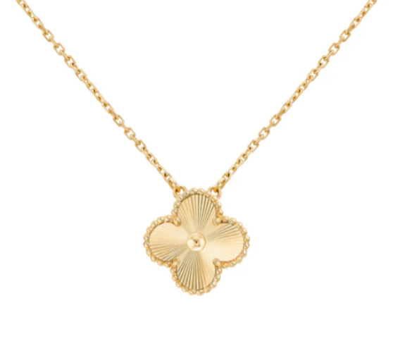 18k Gold Clover Pearl Necklace